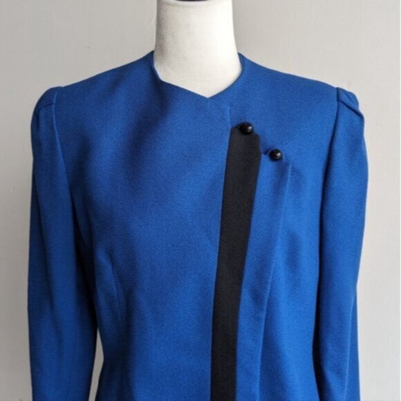 Vintage 80's 100% wool Jules for Progress Royal Blue two piece skirt suit set - Picture 3 of 10